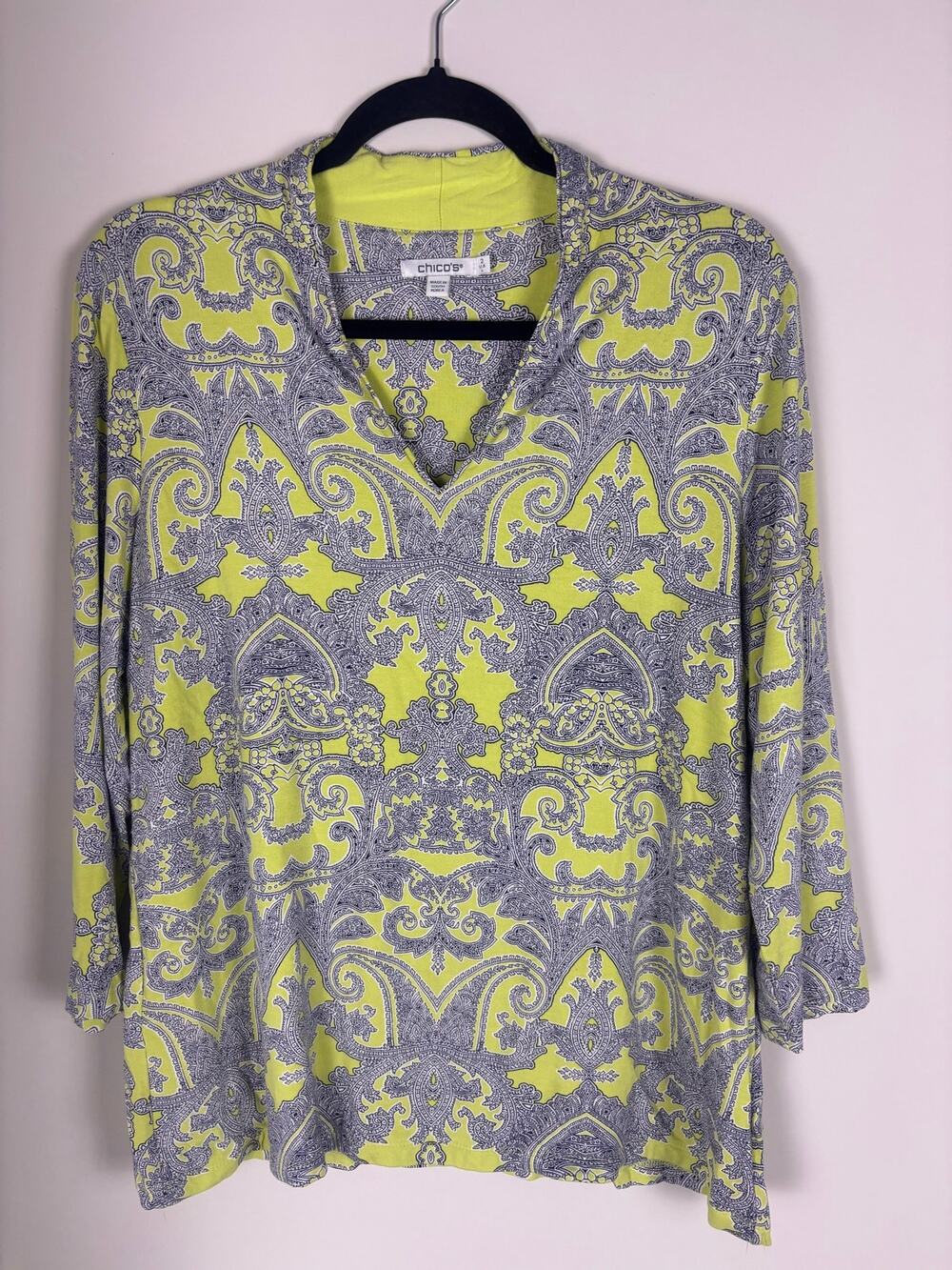 Chico’s Womens Size 2 L Paisley Top Lime Green Navy 3/4 Sleeve V Neck